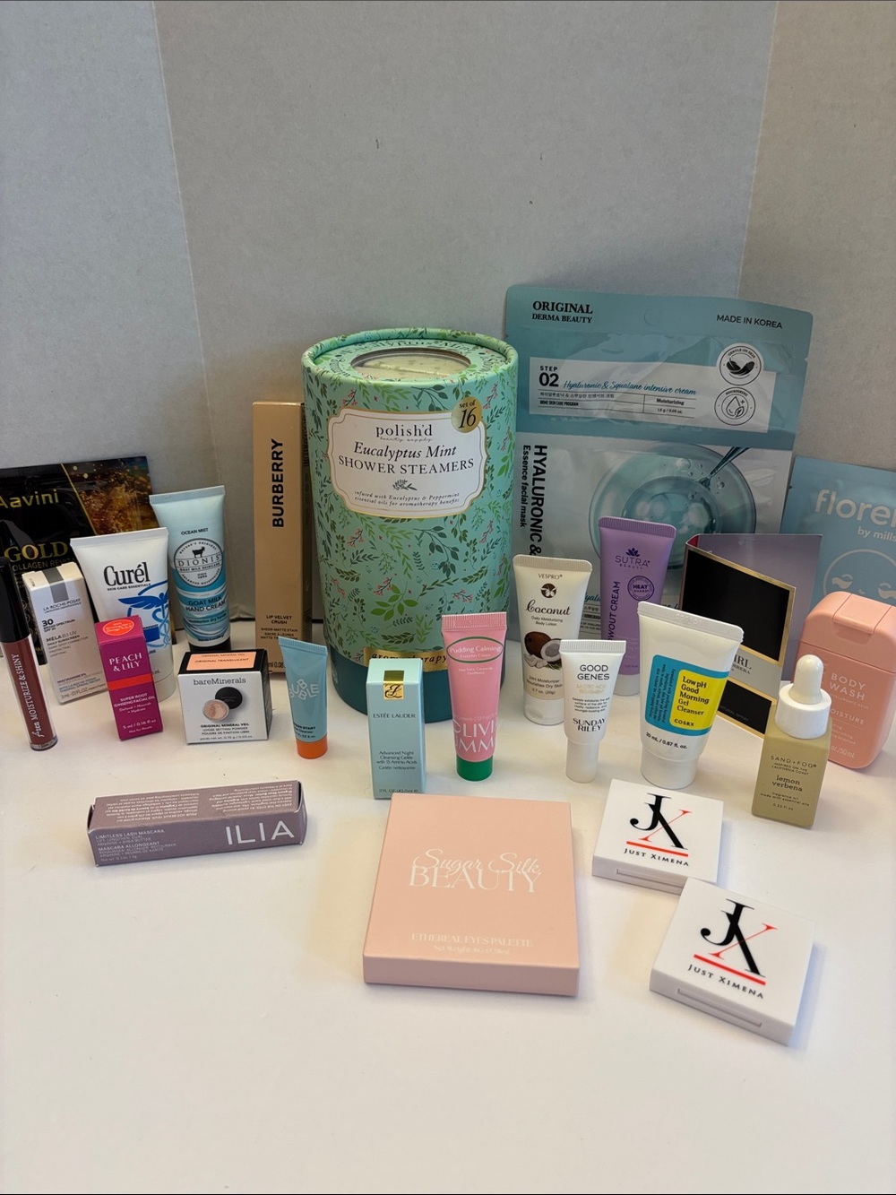 Assorted 25 Piece Beauty and Skincare